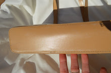 Load image into Gallery viewer, Tan Nine & Co. Purse