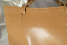 Load image into Gallery viewer, Tan Nine & Co. Purse