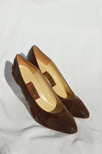 Load image into Gallery viewer, Brown Abstract Heels