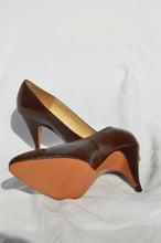 Load image into Gallery viewer, Brown Abstract Heels