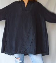 Load image into Gallery viewer, URU Black Silk Top